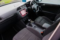 USED 2017 67 VOLKSWAGEN TIGUAN 2.0 TDI SEL SUV 5dr Diesel DSG 4Motion Euro 6 (s/s) (150 ps) 