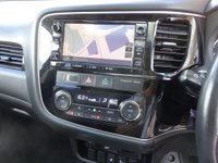 USED 2018 18 MITSUBISHI OUTLANDER 2.2 DI-D 4 Auto 4WD Euro 6 5dr SUNROOF, REV CAM, SAT NAV, FSH