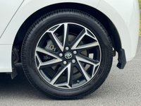USED 2022 71 TOYOTA YARIS 1.5 VVT-h Design Hatchback 5dr Petrol Hybrid E-CVT Euro 6 (s/s) (116 ps) 