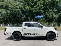 USED 2018 P NISSAN NAVARA 2.3 dCi N-Guard Pickup Double Cab 4dr Diesel Auto 4WD Euro 6 (190 ps) ** NO VAT **   BULL BARS + SUNROOF
