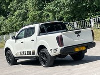 USED 2018 P NISSAN NAVARA 2.3 dCi N-Guard Pickup Double Cab 4dr Diesel Auto 4WD Euro 6 (190 ps) ** NO VAT **   BULL BARS + SUNROOF