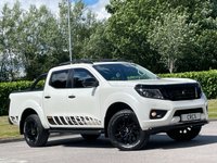 USED 2018 P NISSAN NAVARA 2.3 dCi N-Guard Pickup Double Cab 4dr Diesel Auto 4WD Euro 6 (190 ps) ** NO VAT **   BULL BARS + SUNROOF