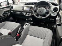 USED 2018 18 TOYOTA YARIS 1.5 VVT-i Icon Tech Hatchback 5dr Petrol CVT Euro 6 (111 ps) Full TOYOTA Service History  |  1 Owner From Brand New  |  2 Keys