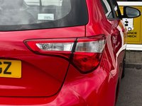 USED 2018 18 TOYOTA YARIS 1.5 VVT-i Icon Tech Hatchback 5dr Petrol CVT Euro 6 (111 ps) Full TOYOTA Service History  |  1 Owner From Brand New  |  2 Keys