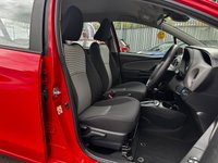 USED 2018 18 TOYOTA YARIS 1.5 VVT-h Icon Tech Hatchback 5dr Petrol Hybrid E-CVT Euro 6 (s/s) (100 ps) Full TOYOTA Service History  |  1 Owner From Brand New
