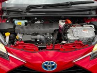 USED 2018 18 TOYOTA YARIS 1.5 VVT-h Icon Tech Hatchback 5dr Petrol Hybrid E-CVT Euro 6 (s/s) (100 ps) Full TOYOTA Service History  |  1 Owner From Brand New