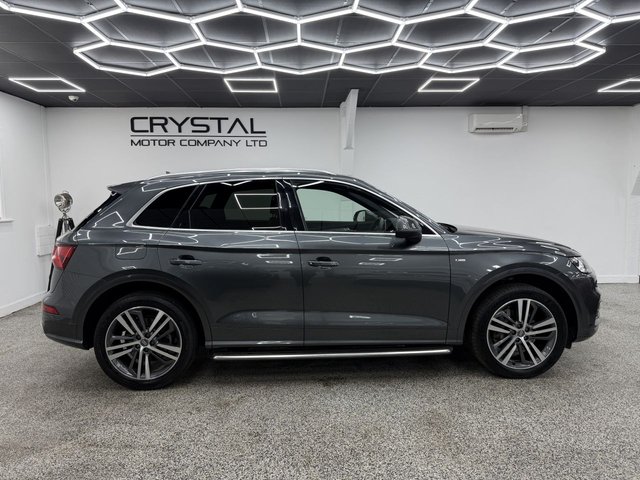 View our AUDI Q5