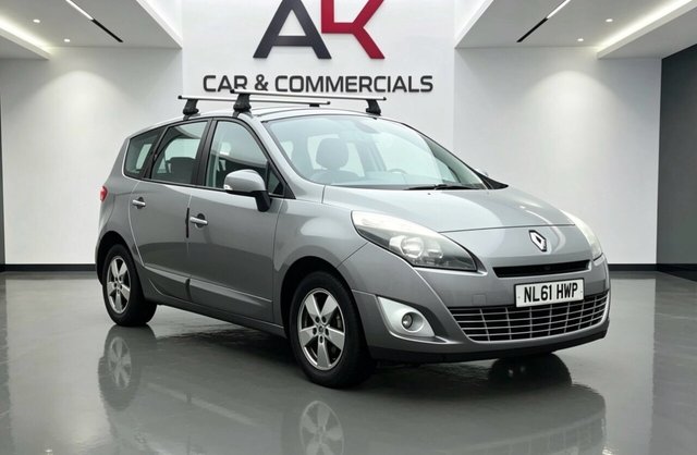 View our RENAULT GRAND SCENIC