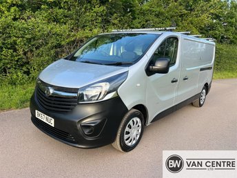 2017 VAUXHALL VIVARO