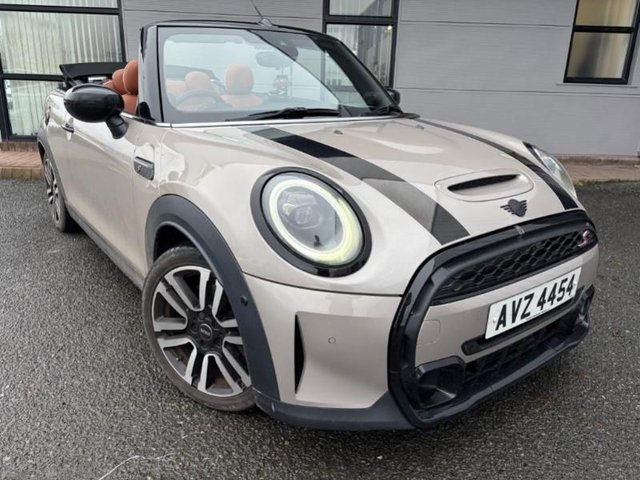 View our MINI CONVERTIBLE