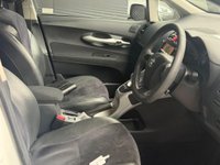 USED 2011 11 TOYOTA AURIS 1.8 VVT-h T Spirit CVT Euro 5 (s/s) 5dr FULL SERVICE HISTORY