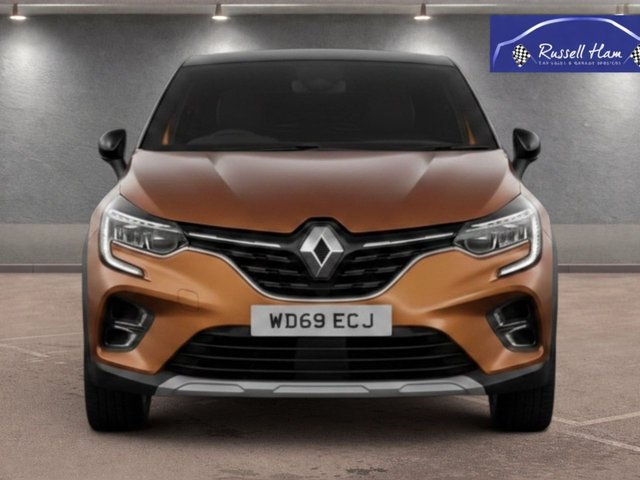 View our RENAULT CAPTUR