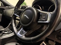 USED 2016 16 JAGUAR XE 2.0d R-Sport Saloon 4dr Diesel Auto AWD Euro 6 (s/s) (180 ps) 