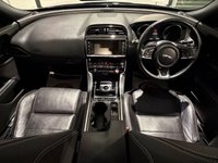 USED 2016 16 JAGUAR XE 2.0d R-Sport Saloon 4dr Diesel Auto AWD Euro 6 (s/s) (180 ps) 