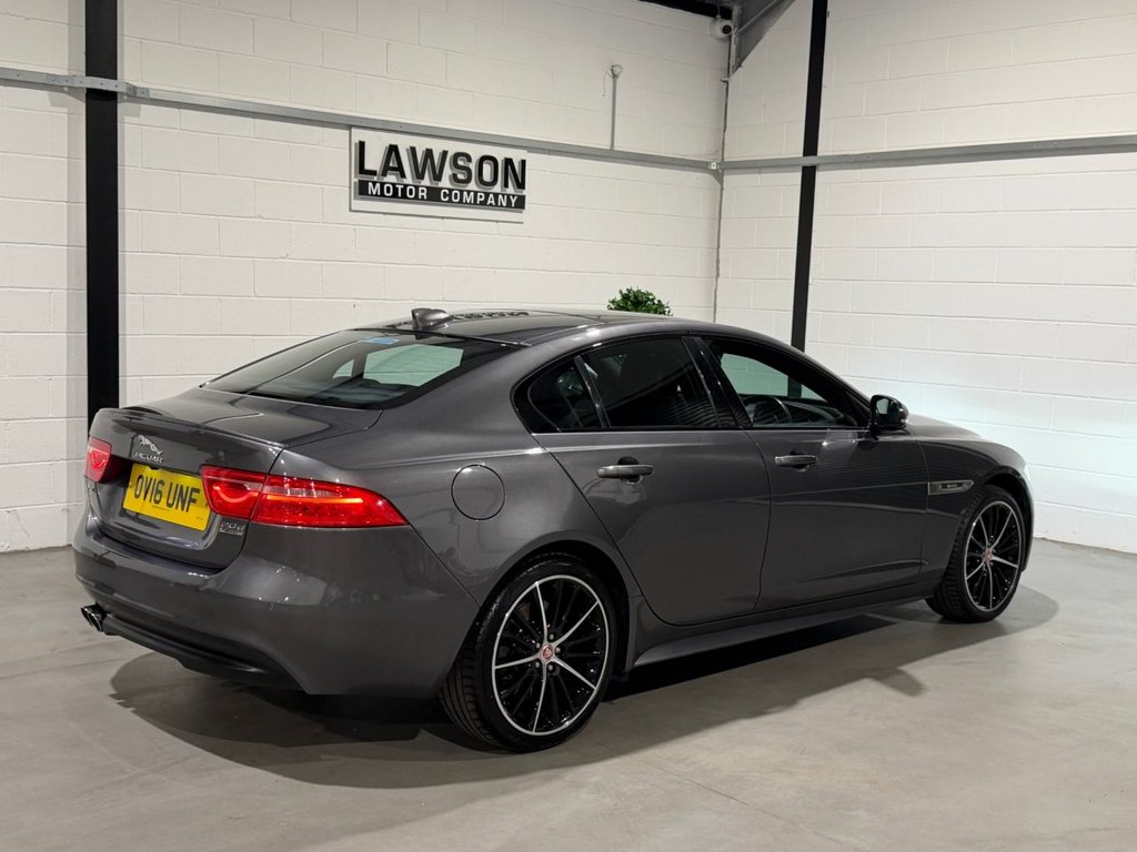 USED 2016 16 JAGUAR XE 2.0d R-Sport Saloon 4dr Diesel Auto AWD Euro 6 (s/s) (180 ps) 