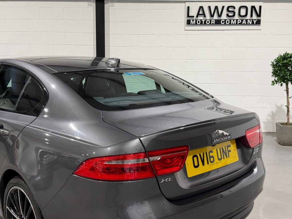 USED 2016 16 JAGUAR XE 2.0d R-Sport Saloon 4dr Diesel Auto AWD Euro 6 (s/s) (180 ps) 