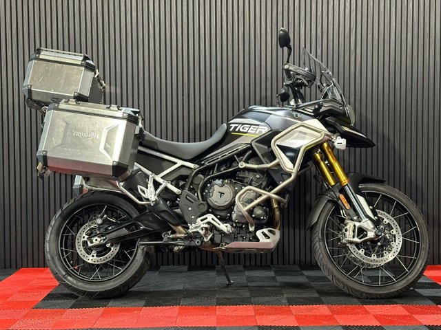 View our TRIUMPH TIGER 900