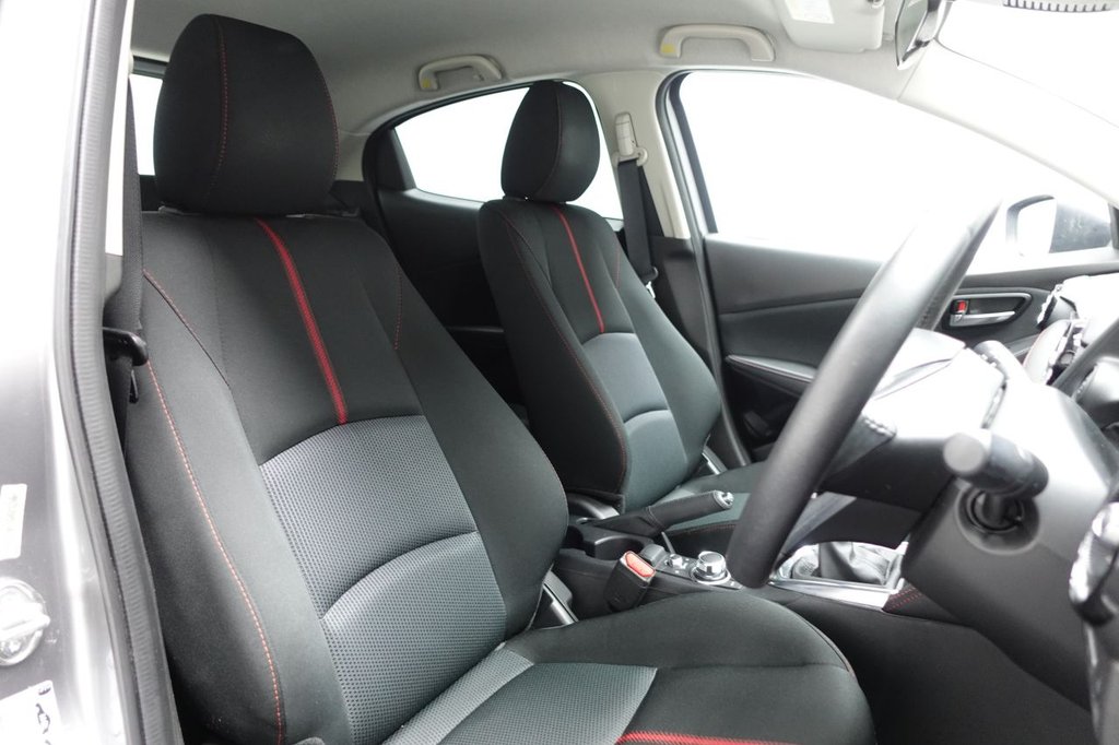 2017 Mazda MAZDA2 — image 3