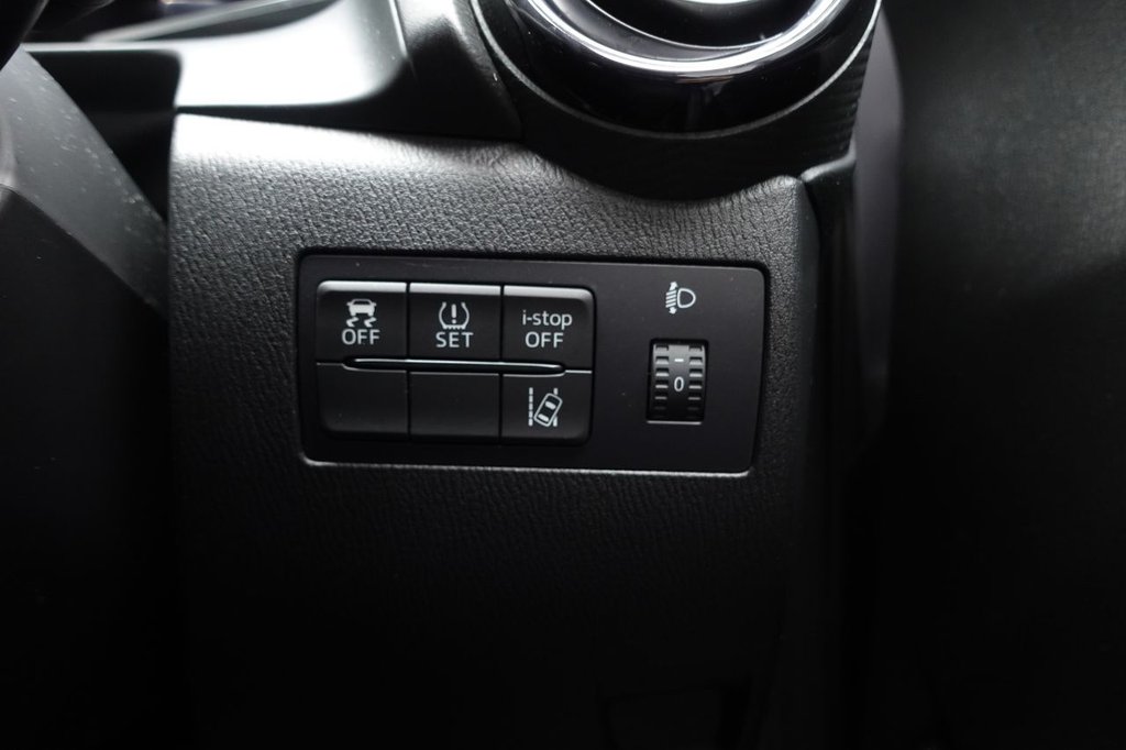 2017 Mazda MAZDA2 — image 25