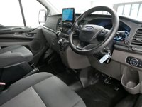 USED 2022 22 FORD TRANSIT CUSTOM 320 2.0 EBL 105 BHP SWB LEADER 6 DOORS ( AIR CON ) AIR CON | OVER &pound; 4000 OF FACTORY EXTRAS !