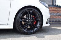 USED 2018 67 FORD FOCUS 2.0T EcoBoost ST-3 Hatchback 5dr Petrol Manual Euro 6 (s/s) (250 ps) BLACK PACK / FSH / SYNC 3 NAV