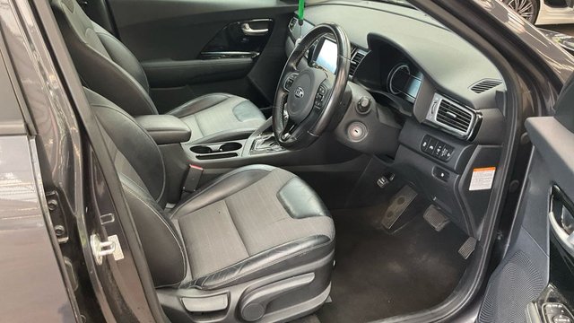 View our KIA NIRO