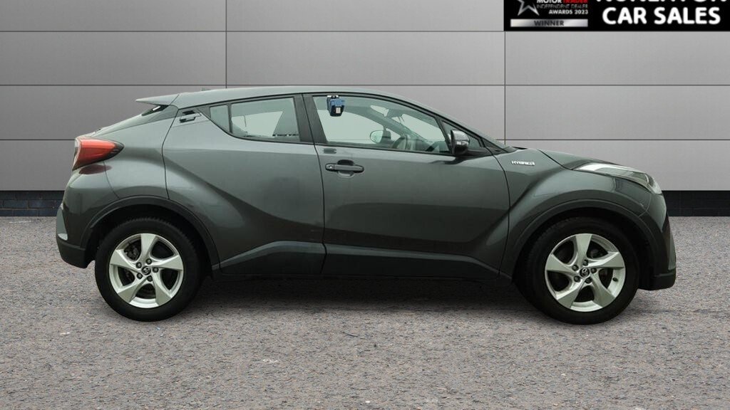 USED 2018 68 TOYOTA C-HR 1.8 VVT-h Icon SUV 5dr Petrol Hybrid CVT Euro 6 (s/s) (122 ps) 