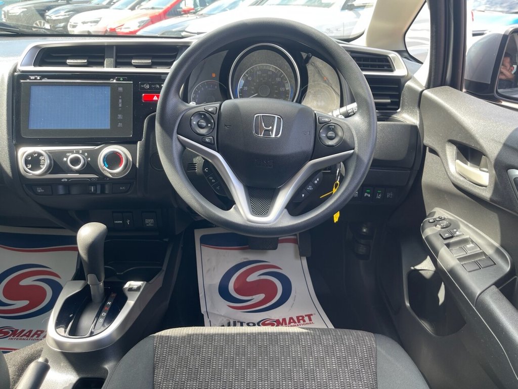 2016 Honda Jazz thumbnail 14