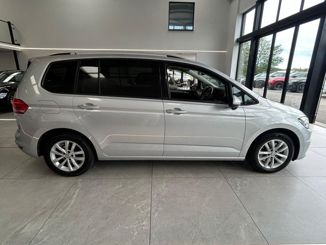 View our VOLKSWAGEN TOURAN