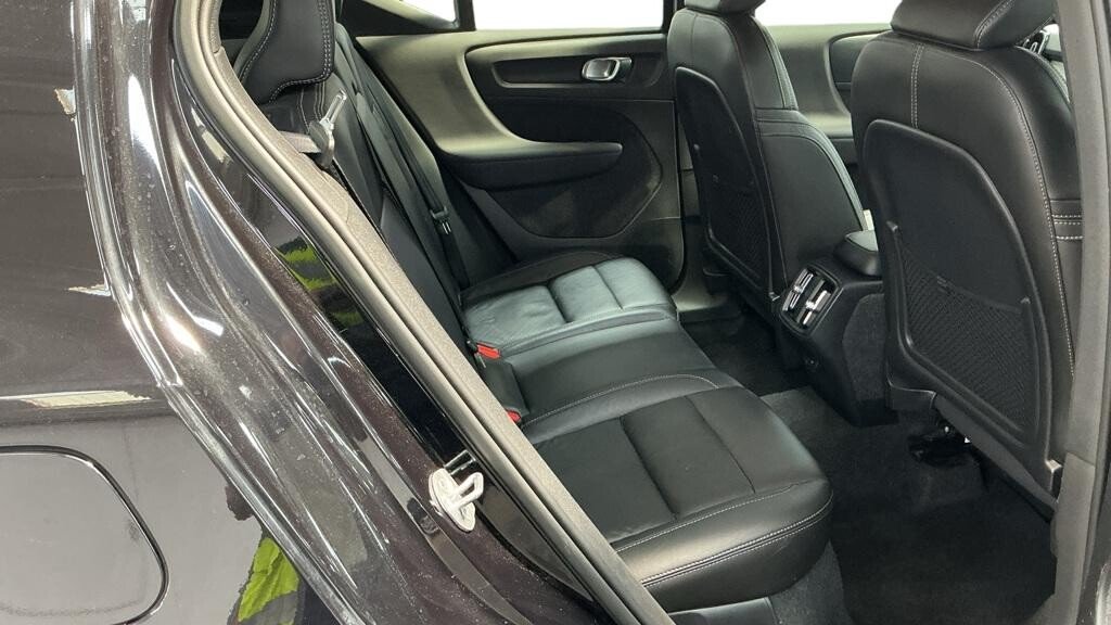 USED 2022 22 VOLVO XC40 1.5 T3 Inscription SUV 5dr Petrol Manual Euro 6 (s/s) (163 ps) 