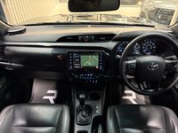 USED 2021 71 TOYOTA HILUX 2.8 D-4D Invincible X Pickup Double Cab 4dr Diesel Auto 4WD Euro 6 (s/s) (204 ps) Just been serviced