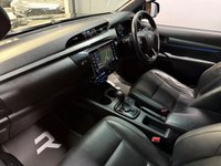 USED 2021 71 TOYOTA HILUX 2.8 D-4D Invincible X Pickup Double Cab 4dr Diesel Auto 4WD Euro 6 (s/s) (204 ps) Just been serviced