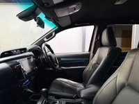 USED 2021 71 TOYOTA HILUX 2.8 D-4D Invincible X Pickup Double Cab 4dr Diesel Auto 4WD Euro 6 (s/s) (204 ps) Just been serviced