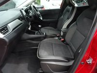 USED 2020 70 RENAULT CAPTUR 1.3 TCe S Edition SUV 5dr Petrol Manual Euro 6 (s/s) (130 ps) MAIN MAIN DEALER HISTORY
