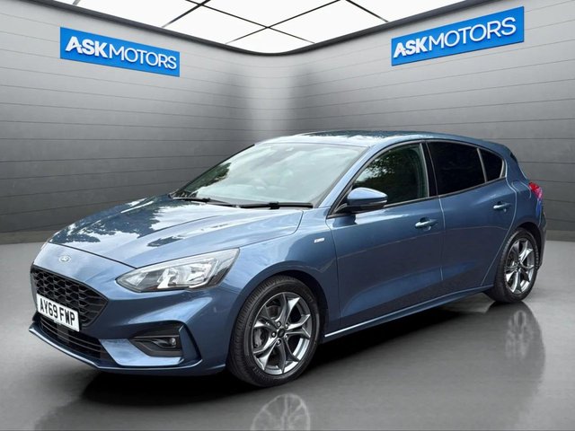 View our Ford Focus 1.0T EcoBoost ST-Line Hatchback 5dr Petrol Manual Euro 6 (s/s) (125 ps)