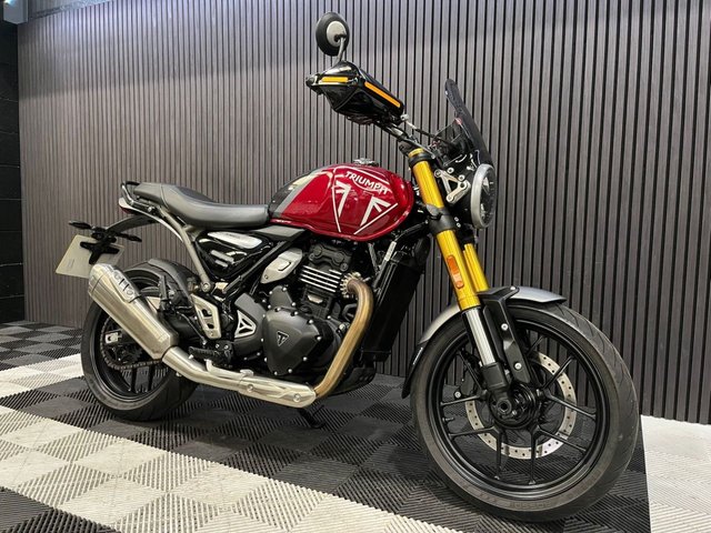 View our TRIUMPH SPEED 400