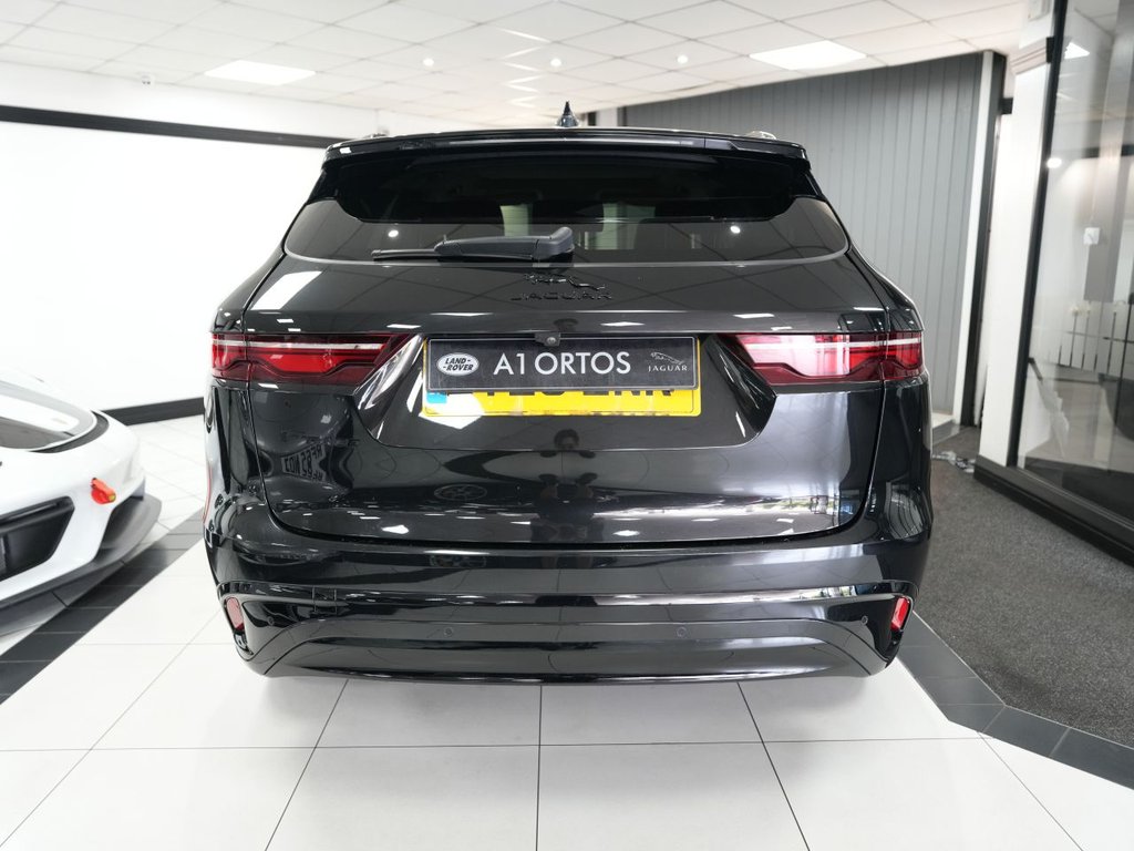 2023 Jaguar F-PACE thumbnail 8