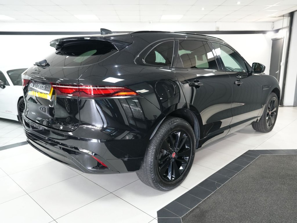 2023 Jaguar F-PACE thumbnail 11