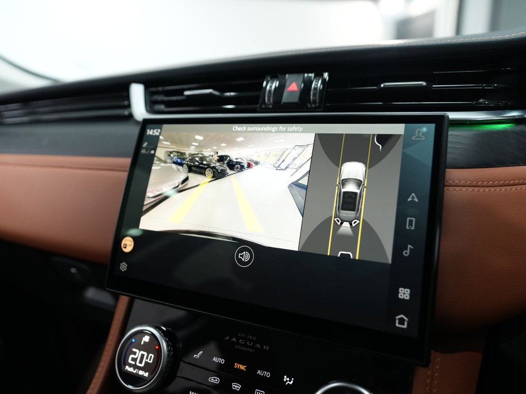 2023 Jaguar F-PACE thumbnail 24