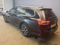 USED 2022 72 VOLKSWAGEN PASSAT 1.5 TSI EVO SEL Estate 5dr Petrol DSG Euro 6 (s/s) (150 ps) PARKING SENSORS | 2 KEYS