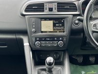 USED 2018 18 RENAULT KADJAR 1.5 dCi Signature Nav SUV 5dr Diesel Manual Euro 6 (s/s) (110 ps) - APPLE CAR PLAY - SAT NAV - PAN ROOF - PART LEATHER - P/SENSORS - BLUETOOTH - CRUISE - DAB RADIO