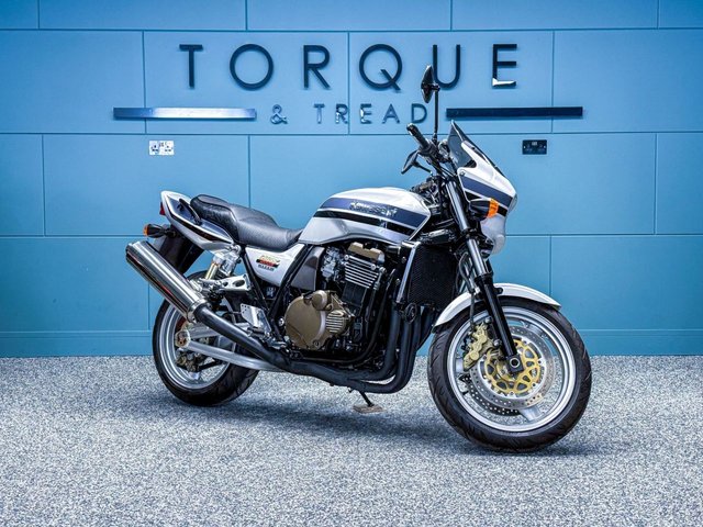 View our KAWASAKI ZRX 1200 R