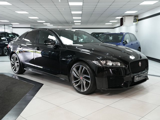 View our Jaguar Xf 2.0d Chequered Flag Saloon 4dr Diesel Auto Euro 6 (s/s) (180 ps)