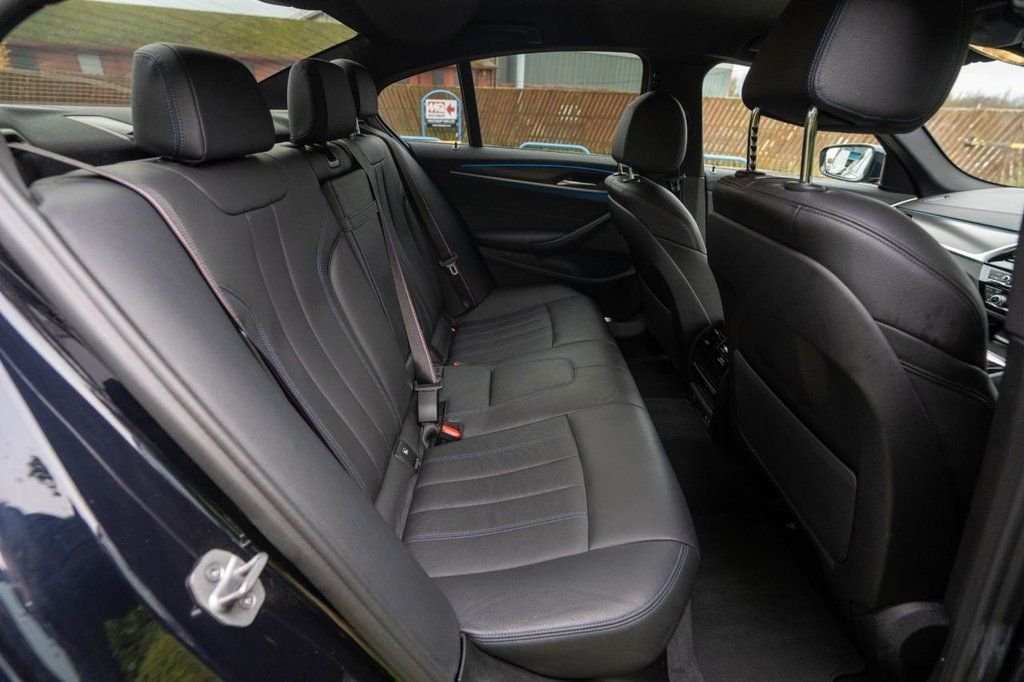 USED 2022 72 BMW 5 SERIES 2.0 530e 12kWh M Sport Saloon 4dr Petrol Plug-in Hybrid Steptronic Euro 6 (s/s) (292 ps) HEATED LEATHER, CARPLAY R/CAM