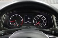 USED 2018 68 VOLKSWAGEN T-ROC 1.6 TDI SE SUV 5dr Diesel Manual Euro 6 (s/s) (115 ps) FULL SERVICE HISTORY / LOW INSURANCE GROUP / FINANCE AVAIL