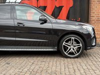 USED 2016 66 MERCEDES-BENZ GLE 3.0 GLE350d V6 AMG Line (Premium) SUV 5dr Diesel G-Tronic 4MATIC Euro 6 (s/s) (258 ps) SUNROOF, 2 TONE INTERIOR