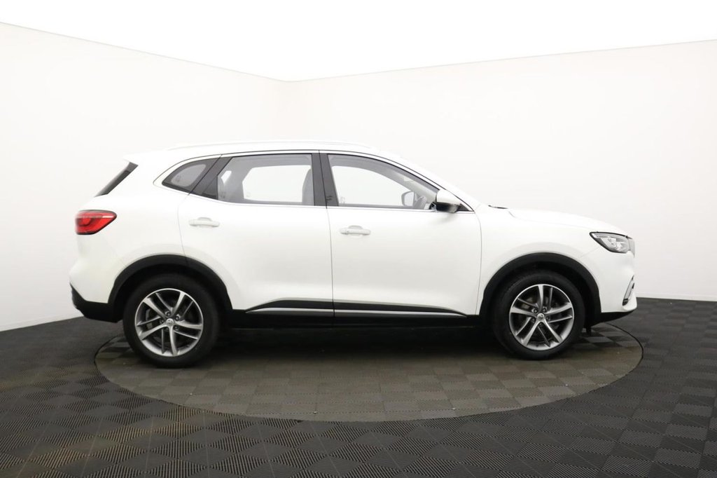 USED 2022 22 MG MG HS 1.5 T-GDI Exclusive SUV 5dr Petrol DCT Euro 6 (s/s) (162 ps) Pan Roof, Car Play, Camera