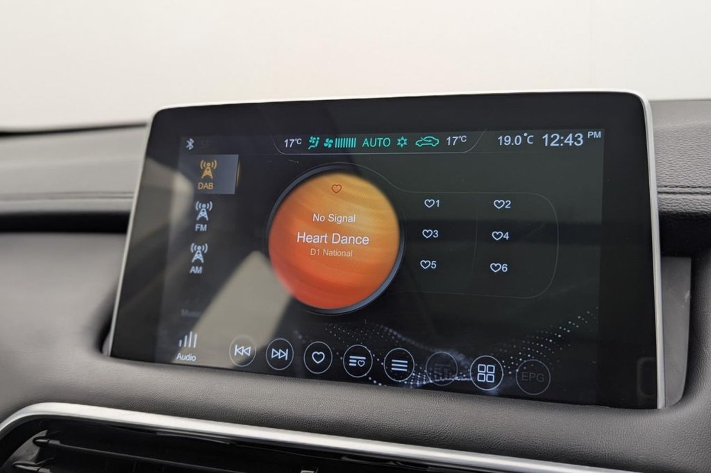 USED 2022 22 MG MG HS 1.5 T-GDI Exclusive SUV 5dr Petrol DCT Euro 6 (s/s) (162 ps) Pan Roof, Car Play, Camera