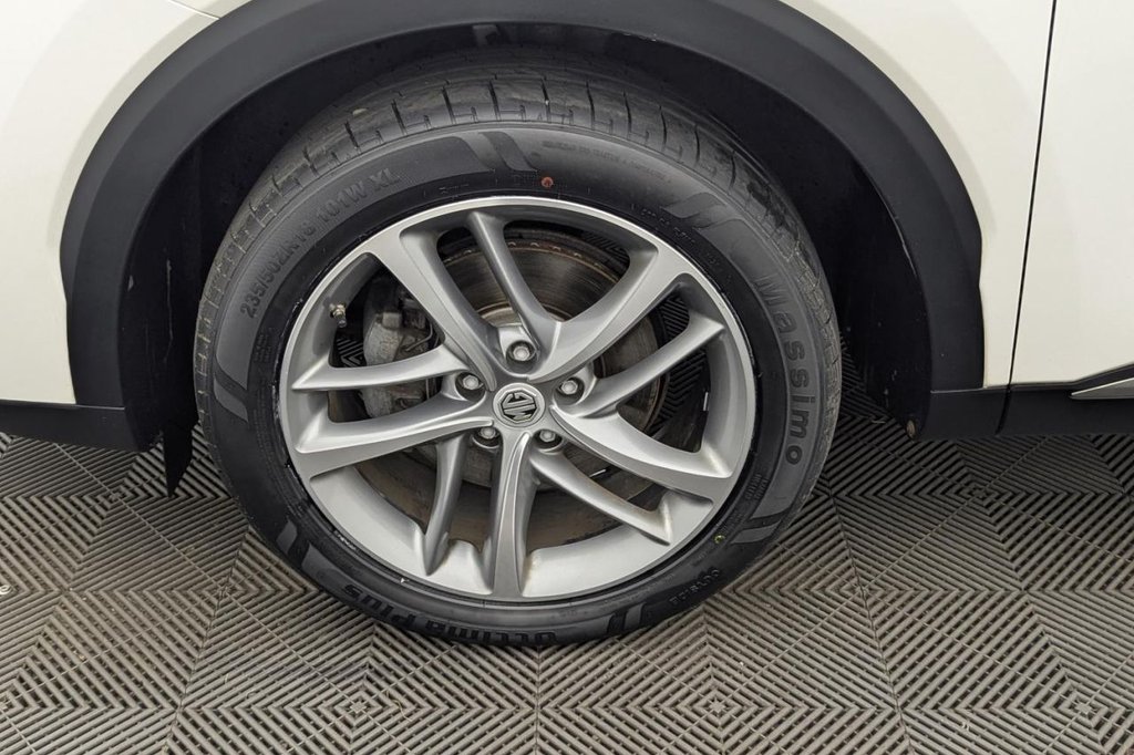USED 2022 22 MG MG HS 1.5 T-GDI Exclusive SUV 5dr Petrol DCT Euro 6 (s/s) (162 ps) Pan Roof, Car Play, Camera