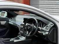 USED 2015 15 MERCEDES-BENZ C CLASS 2.1 C220 CDI AMG Sport Edition Coupe 2dr Diesel G-Tronic+ Euro 5 (s/s) (170 ps) WHITE+CLEANEXAMPLE+LOADED